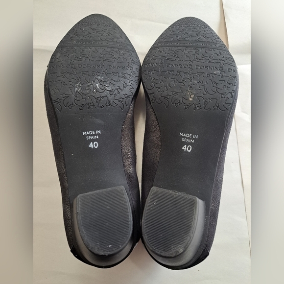 Docking By Fluchos   Black Pump With Embellishments - Picture 9 of 11